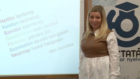 Embedded thumbnail for Magyar nyelv és irodalom, 1. osztály, 117. óra, Az f, h írott kisbetűk tanulása