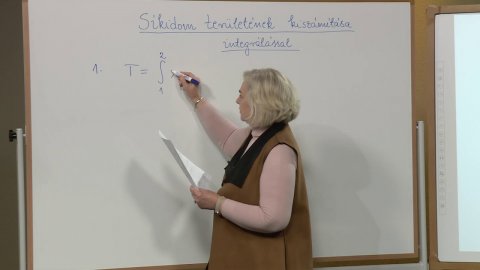 Embedded thumbnail for Matematika, IV. osztály, 40. óra, Síkidom területének kiszámítása integrálással